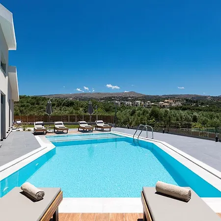Treetop I, Private Pool, Bbq & Playground, By Thinkvilla Villa *
